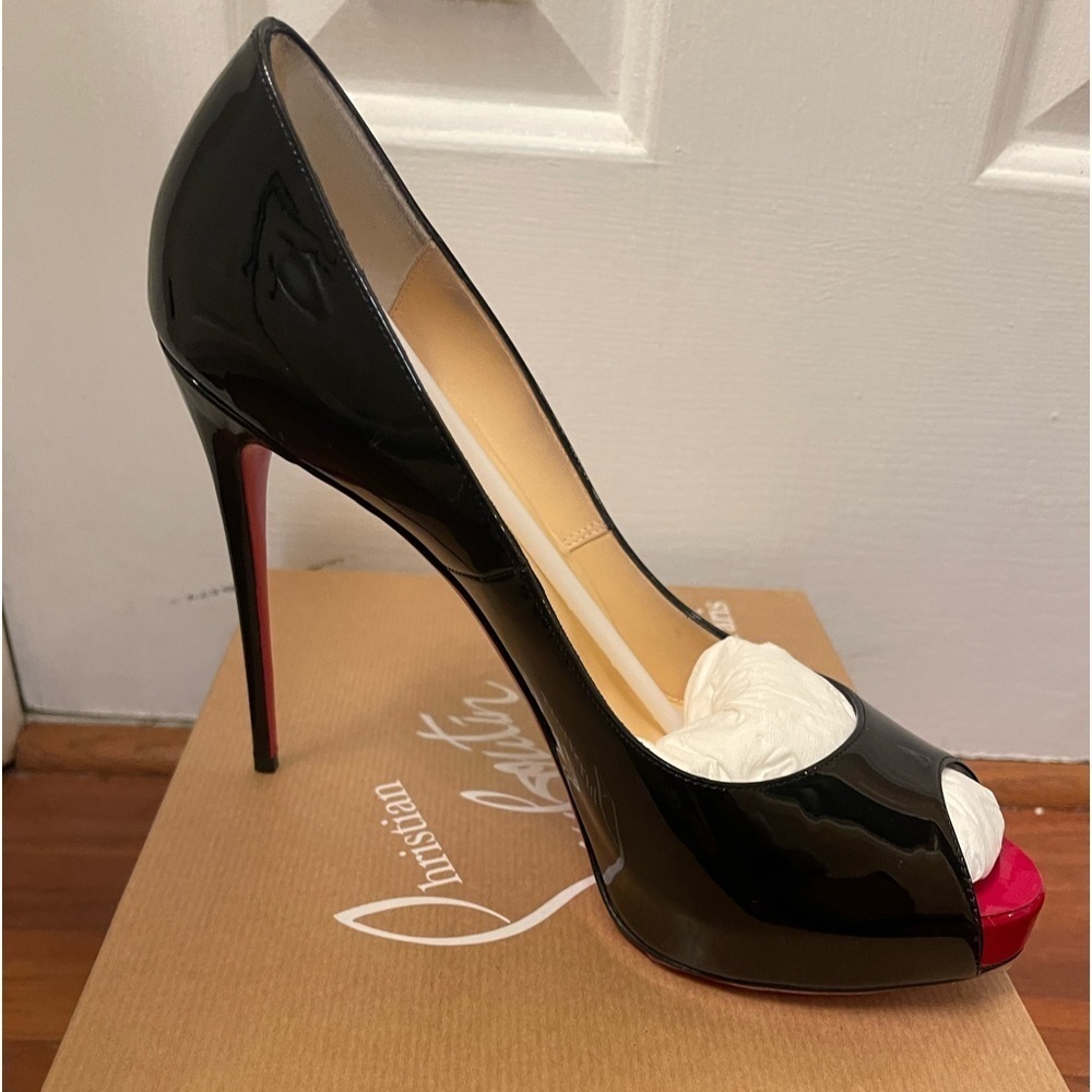 Christian Louboutin Peep Toe